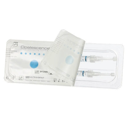 Kit de branqueamento dentario Opalescence com duas seringas PF 16%, perfeito para uso em casa.