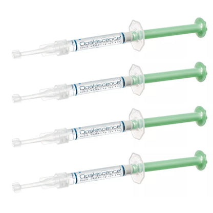 Kit de branqueamento dentário Opalescence PF 16% sabor menta com quatro seringas para tratamento em casa.