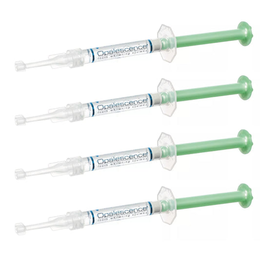 Kit de branqueamento dentário Opalescence PF 16% sabor menta com quatro seringas para tratamento em casa.